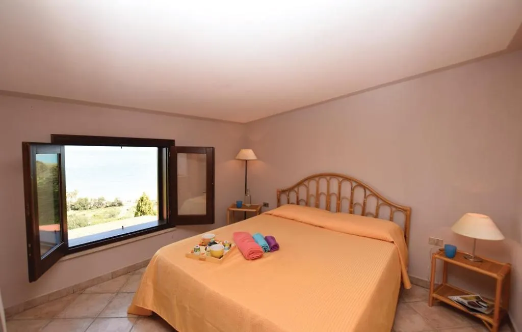 Case Vacanze Con Piscina Altavilla Milicia 0*,  Italie